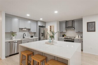 6809 Lunar Dr in Austin, TX - Building Photo - Building Photo