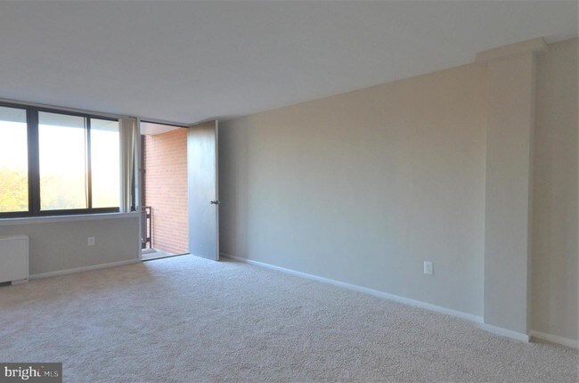 4390 Lorcom Ln-Unit -505 in Arlington, VA - Building Photo - Building Photo