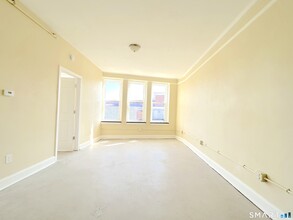 77 Bank St in Waterbury, CT - Building Photo - Building Photo