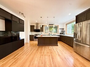3531 NE 24th Ct in Renton, WA - Building Photo - Building Photo