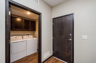 2863 Spring Rose Cir, Unit #203 in Coralville, IA - Building Photo - Building Photo