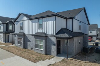 Towne West in Fayetteville, AR - Building Photo - Building Photo