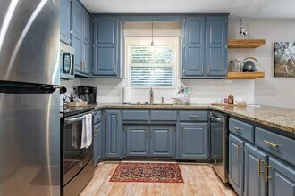 15 Churchill Dr in Bella Vista, AR - Building Photo - Building Photo