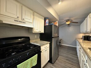 1870 Tall Oaks Dr in Aurora, IL - Building Photo - Building Photo
