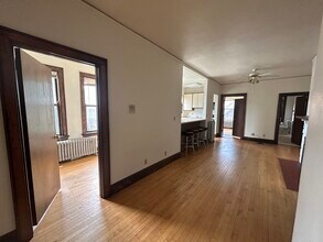 612 Howard Plz, Unit F in Madison, WI - Building Photo - Building Photo