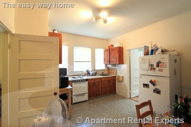 8 Forest St in Cambridge, MA - Building Photo - Building Photo
