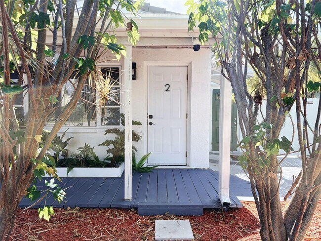 1726 Thomas St in Hollywood, FL - Building Photo - Building Photo