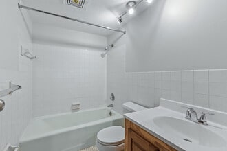 The Marshall in Minneapolis, MN - Foto de edificio - Building Photo