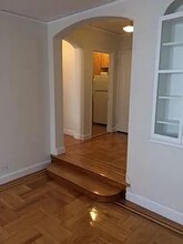 25 Minetta Ln in New York, NY - Foto de edificio - Building Photo
