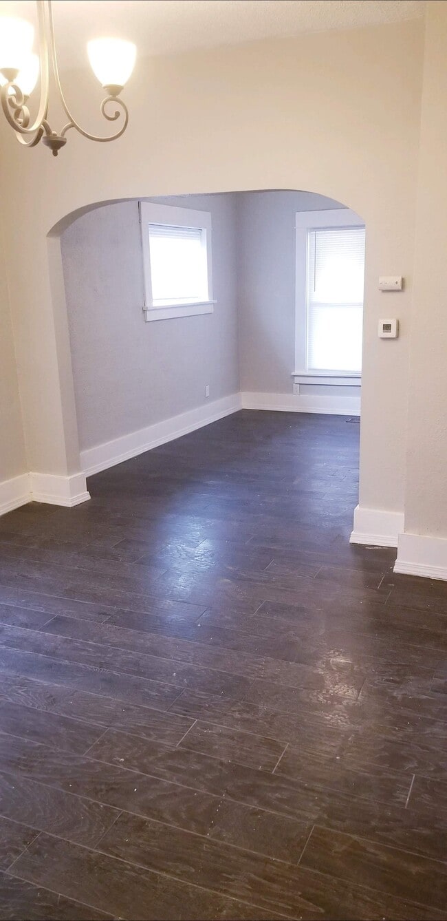 1052 12th St NE in Cedar Rapids, IA - Building Photo - Building Photo