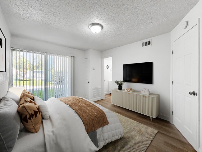 Viva Tampa in Tampa, FL - Building Photo - Building Photo