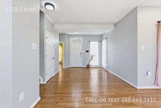 6328 Cross Ivy Rd in Elkridge, MD - Building Photo - Building Photo