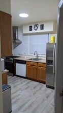 68 Ramapo Valley Rd, Unit First Floor in Mahwah, NJ - Building Photo - Building Photo