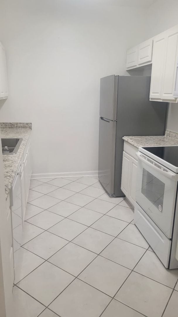 property at 1224 S Hiawassee Rd