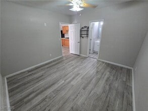 7016 Hurricane Way in Las Vegas, NV - Building Photo - Building Photo
