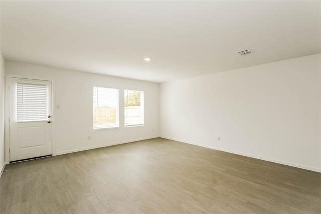1105 Tufted Dr in Crowley, TX - Foto de edificio - Building Photo