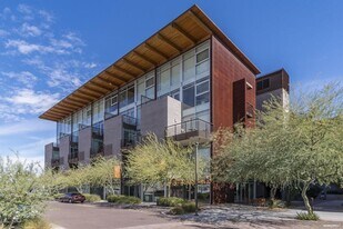 4747 N Scottsdale Rd in Scottsdale, AZ - Building Photo