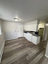 2001-2003 Skyline Dr NW in Minot, ND - Building Photo - Building Photo