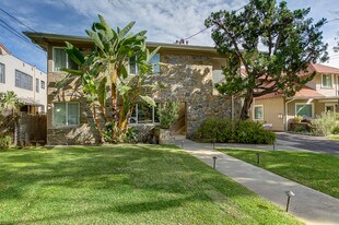 148 Catalina Ave in Pasadena, CA - Building Photo