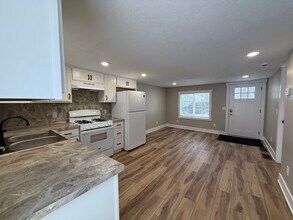 3325 9th St in Muskegon Heights, MI - Building Photo - Building Photo