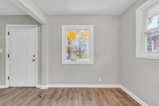 1092 Peerless Ave in Akron, OH - Building Photo - Building Photo