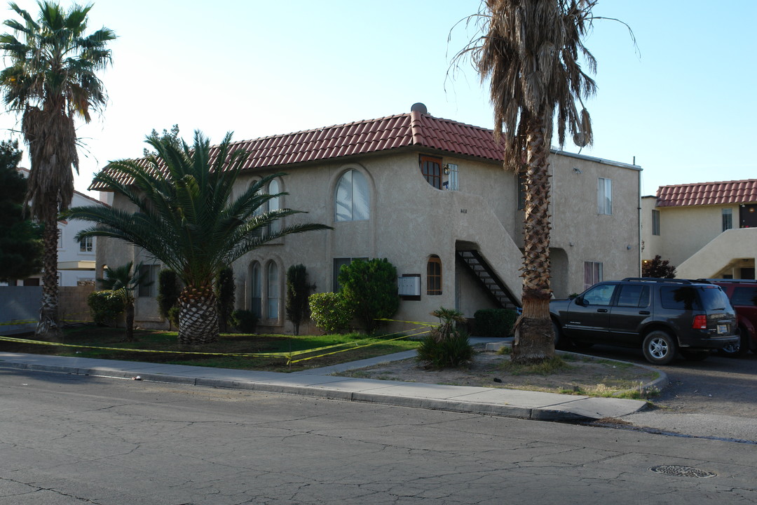 University Gardens in Las Vegas, NV - Building Photo