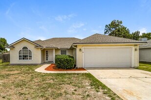 509 Fallen Timbers Dr in Orange Park, FL - Building Photo