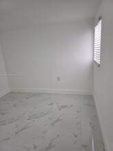 3060 NW 98th St in Miami, FL - Building Photo - Building Photo
