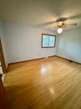 4204 Warren St in Davenport, IA - Foto de edificio - Building Photo