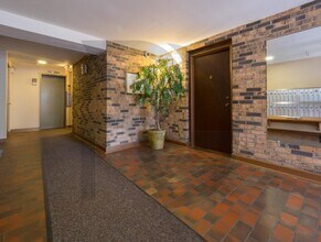 665 W Wrightwood Ave, Unit #660-411 in Chicago, IL - Building Photo - Building Photo