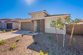 8147 E Paloma Ave in Mesa, AZ - Building Photo - Building Photo