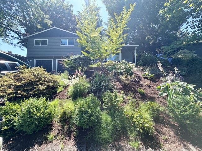 property at 712 SW 4th St