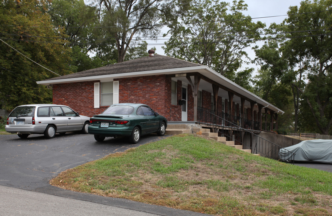 10911 W 59th Ter in Shawnee, KS - Building Photo