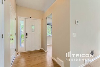 4448 Hamilton Dr in Eagan, MN - Building Photo - Building Photo