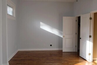 1221 S 4th St, Unit 2 in Louisville, KY - Building Photo - Building Photo