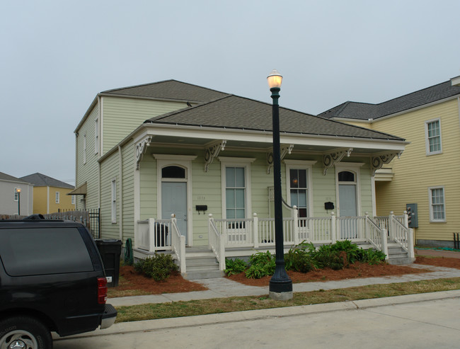 1831 Chippewa St Park in New Orleans, LA - Building Photo - Building Photo