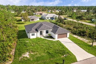 3002 30th St W in Lehigh Acres, FL - Building Photo - Building Photo