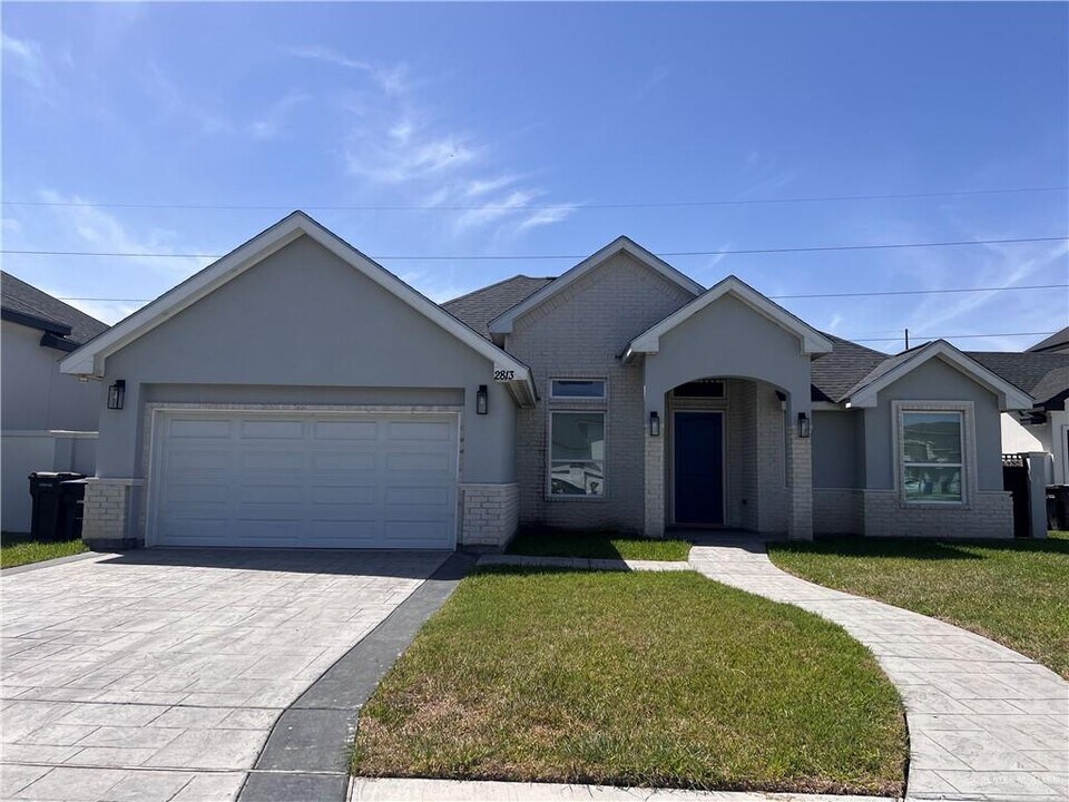 2813 Ulex Ave in McAllen, TX - Building Photo