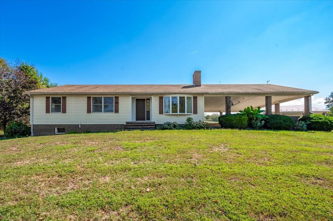 6774 Linganore Rd in Frederick, MD - Building Photo
