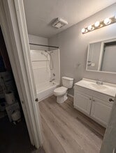 17431 Ambaum Blvd S, Unit C38 in Seattle, WA - Foto de edificio - Building Photo