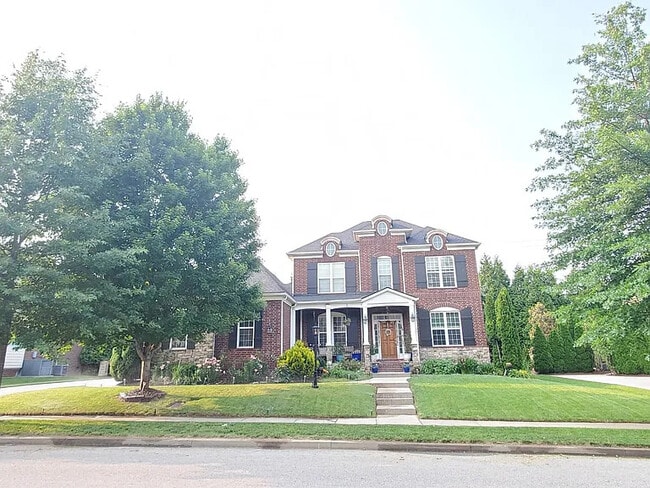 property at 1530 Bledsoe Ln
