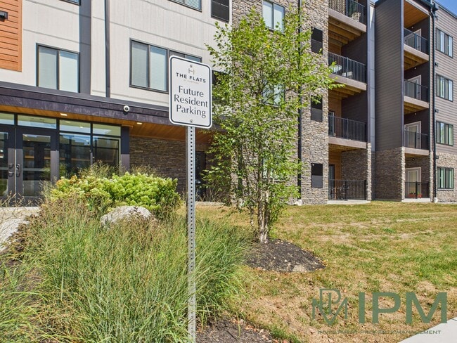 The Flats at Hampden in Camp Hill, PA - Foto de edificio - Building Photo