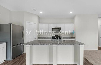 1074 Large Poppy Dr in La Vergne, TN - Building Photo - Building Photo