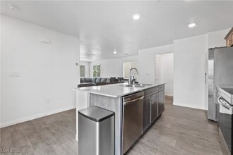 7005 Magenta Moon St in North Las Vegas, NV - Building Photo - Building Photo