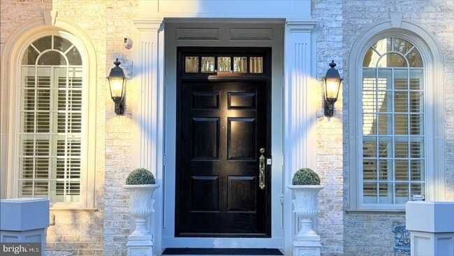 1289 Ballantrae Farm Dr in McLean, VA - Building Photo - Building Photo