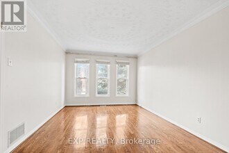 61 Dundee Crescent in Markham, ON - Building Photo - Building Photo