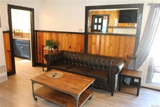 854 Cienega Rd in Big Bear Lake, CA - Foto de edificio - Building Photo