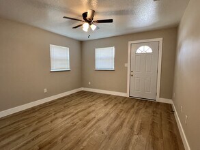 518 N 10th St in Palatka, FL - Building Photo - Building Photo