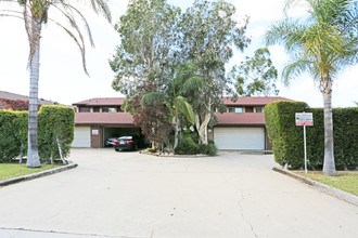 860 N Glassell St in Orange, CA - Building Photo - Building Photo