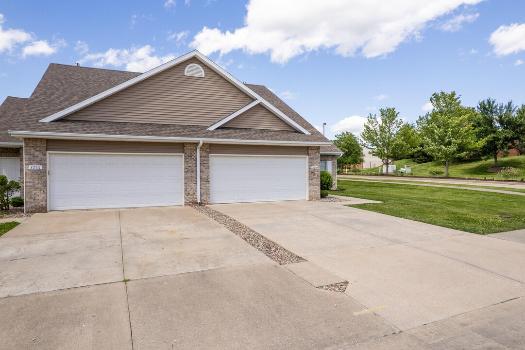 3258 Wind River Cir in Columbia, MO - Building Photo